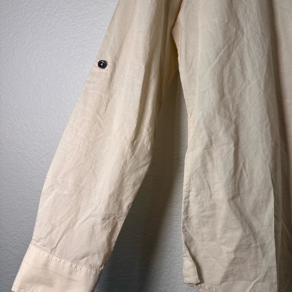 Metiseko Organic Cotton Beige Blouse with Button Accents XS - Picture 3 of 6